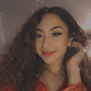 Meet your Posher, Anahi